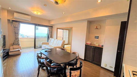 2 BR Hillside Condo with Panoramic Atami13