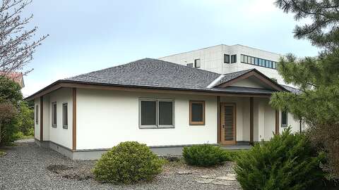 Toya Town exterior 1