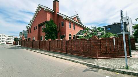 Sapporo staely house side 2