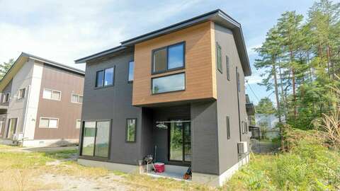 22 Thiel House resized