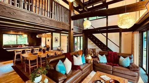 Lounge towards stairs