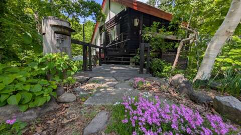 Hanazono North Hills Forest Cabin NRE 16