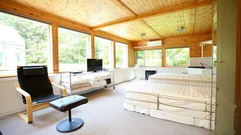 2nd Bedroom Suite
