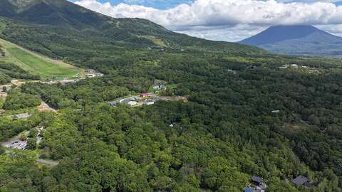 Niseko realty Moiwa Onsen Land Royal Town 1