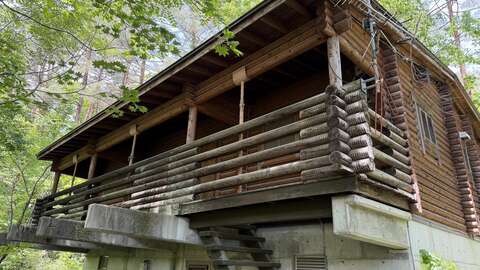 Misorano Log House5
