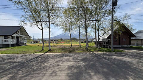 Log Home with Mount Yotei Views10