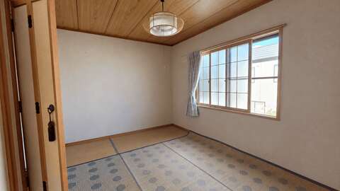 家具を撤去した空室 1 1