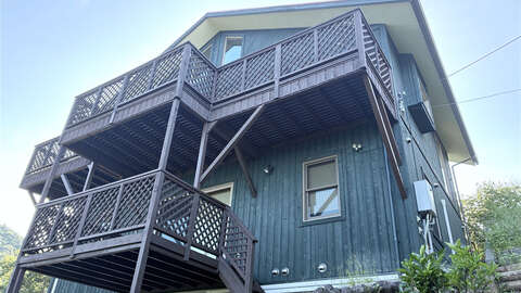 4 BR Hillside Home with Panoramic15