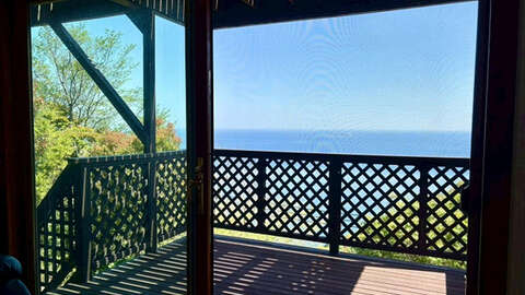 4 BR Hillside Home with Panoramic6