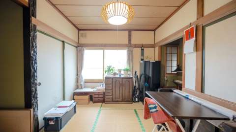 6 Kutchan Central House