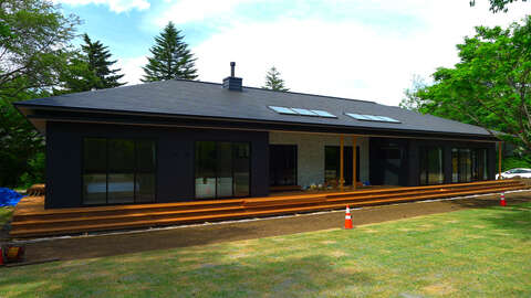 Akashiya Street House1