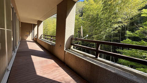 Award Winning 2 BR Condo with River Views14