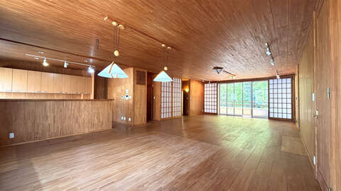 Award Winning 2 BR Condo with River Views15
