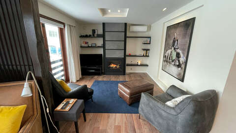 Beautiful Downtown Residence 3