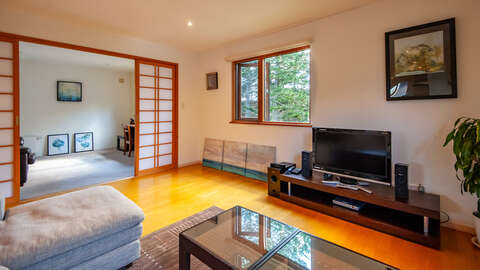 CR214 re shoot living room03 2411 1920x1080 HQ