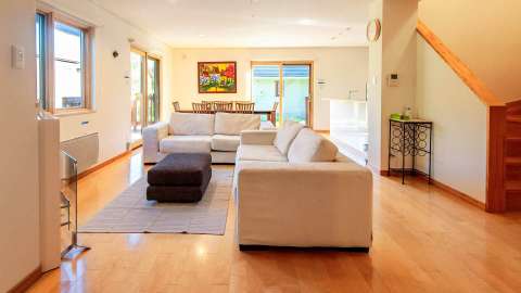 CR215 Tazawa Living Room01 c 1920x1080
