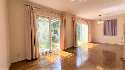 Corner Lot 4 BR Home with Sunroom14