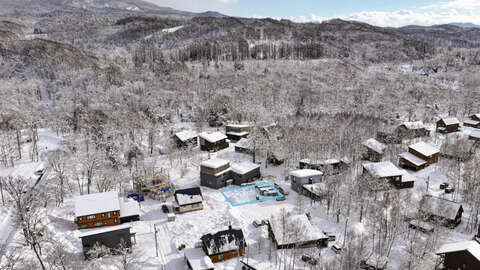 Country Resort 125 Tsubo Aerial Photos 07 2024 12 31 074631 bicd