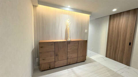 Designer Renovated 1 BR with Ocean7