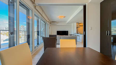 Dining 2