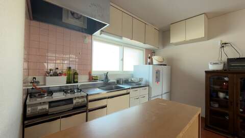 E6 Residence Shed 8