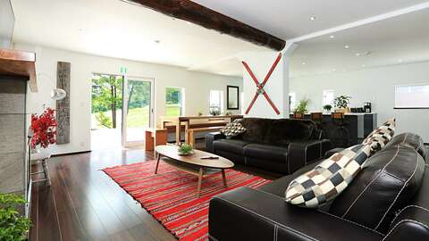 Hakuba Real Estate Slopeside Chalet 4