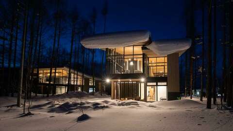 Hanaridge House 1 Niseko Realty Park Hyatt Hanazono Night