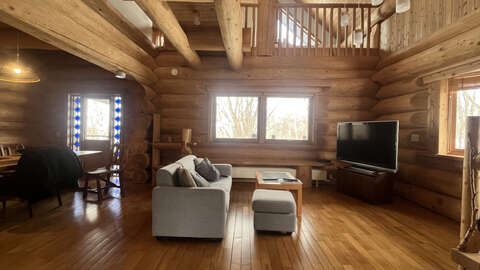 Hanazono Northhills Log House Interior 19