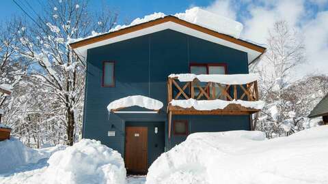 Hangetsu Country Resort Niseko Winter Exterior 1920x1080