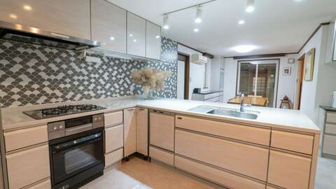 Ikoma City Elegant Japanese Home11