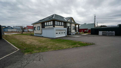 Niseko Downtown Hilltop Residence 1