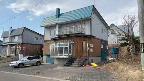 Niseko Realty Niseko Town 4 Bedroom House 1