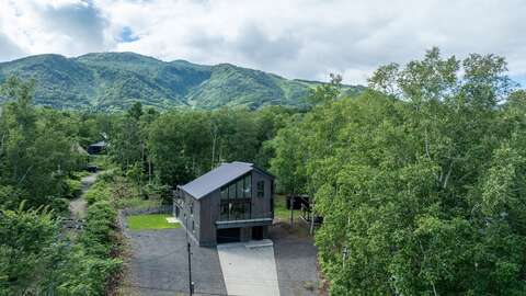 Niseko Realty Chalet Wavy 12