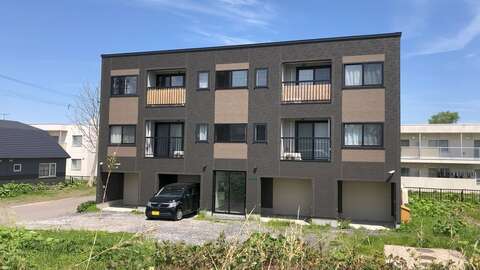 Niseko Realty Takasago Apartment Building 9