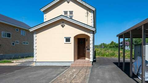 Outstanding 4 BR Niseko Home 18