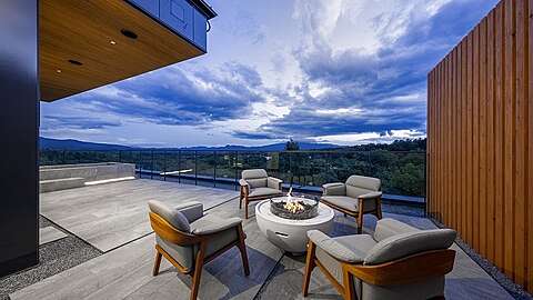 Penthouse East fire pit