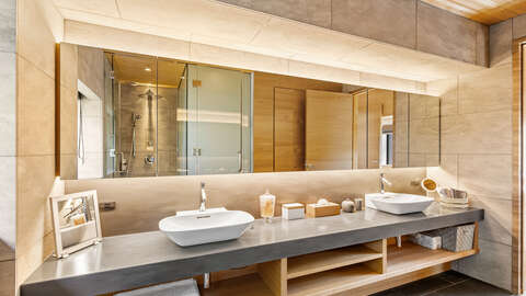 Raiko Place Bathroom 2