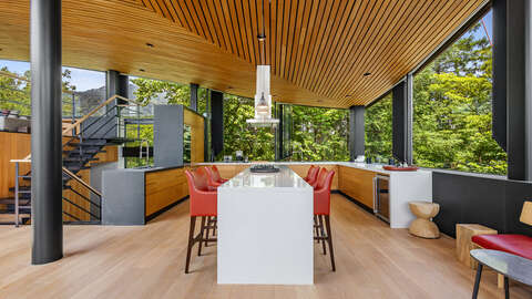 Raiko Place Kitchen