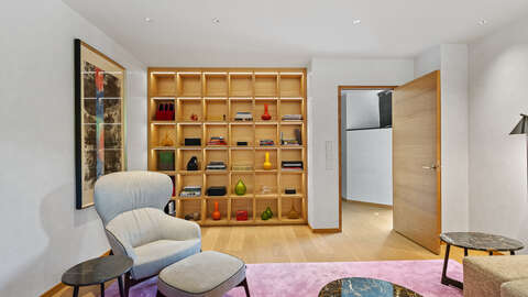 Raiko Place Living 4