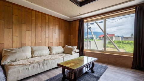 Renovated Turn key Kutchan Home 01