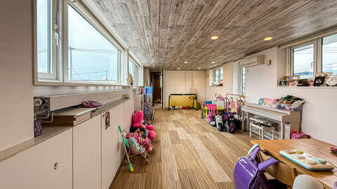 Room1 2