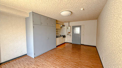 Room1