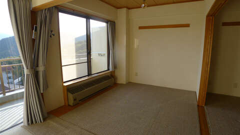South Facing 1 BR Condo with Stunning Mt Fuji Views8