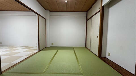 Spacious 3 BR Condo with Sagami Bay Views12