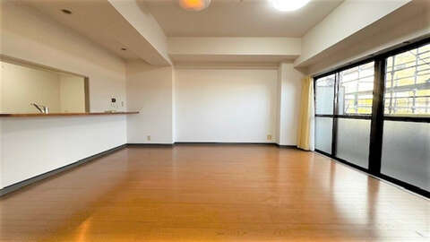 Spacious 3 BR Condo with Sagami Bay Views13