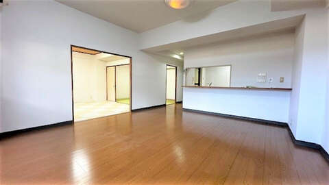 Spacious 3 BR Condo with Sagami Bay Views15