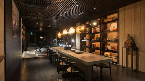 Suiboku Living room at night