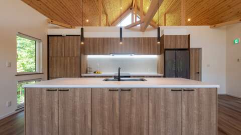 Sumari Kitchen Front Detail scaled