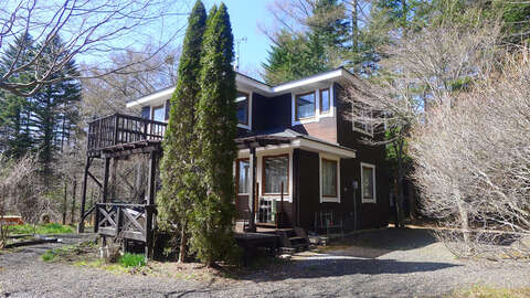 Swedish Style 3 BR Home with Garden and Wooden Deck16