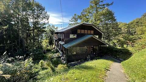 Tangram Lodge 1